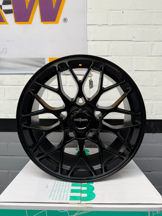 20” Rotiform SGN 5x120 wheels