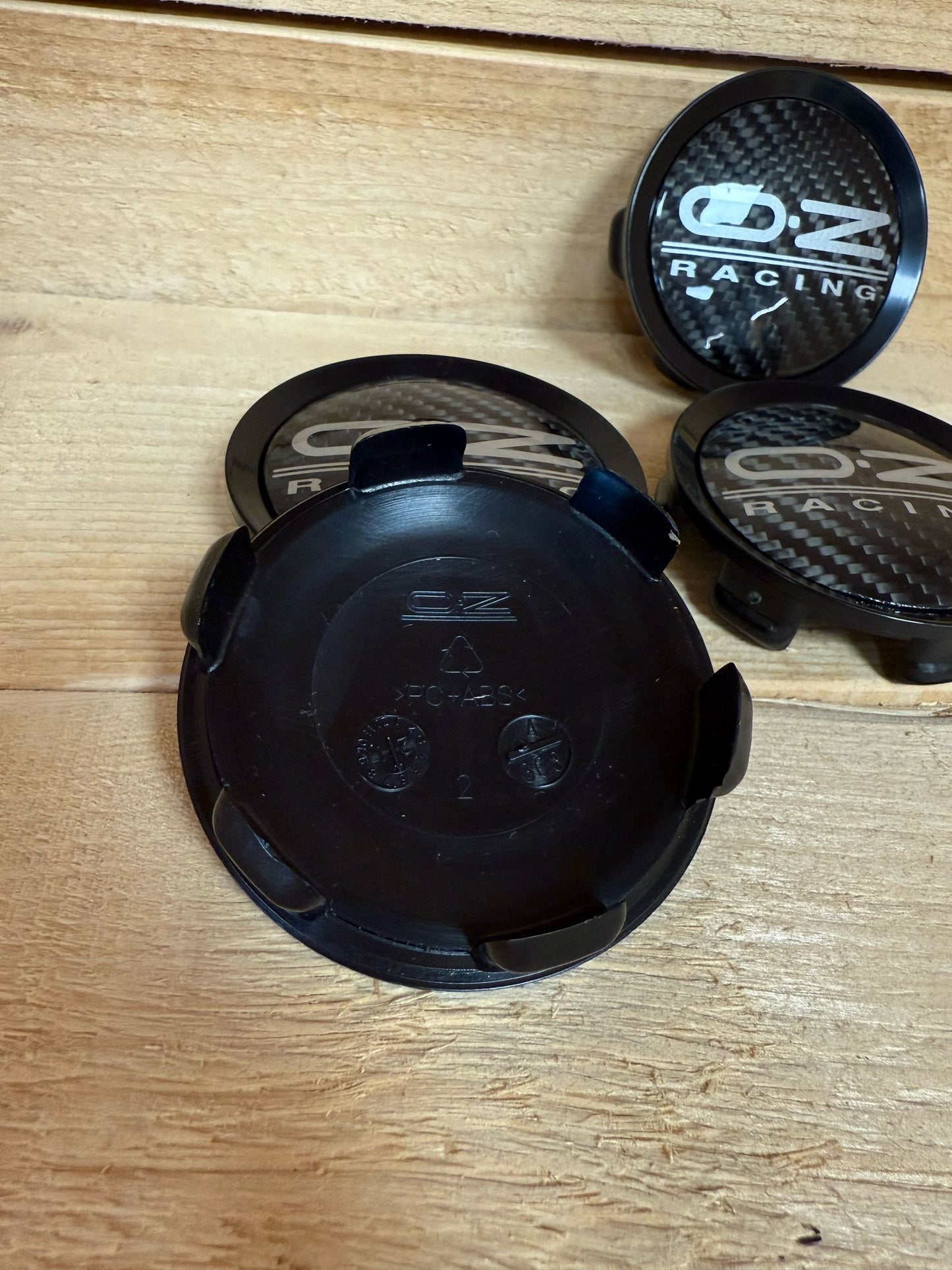 Oz Racing centercaps (M608C) black