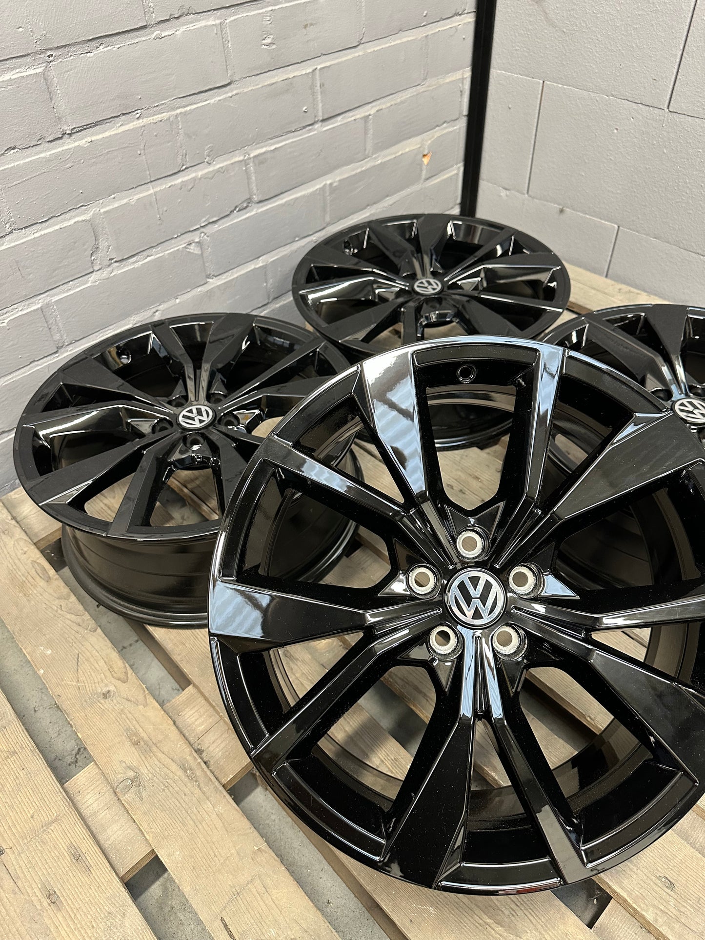 18” Vw Misano 5x100 wheels