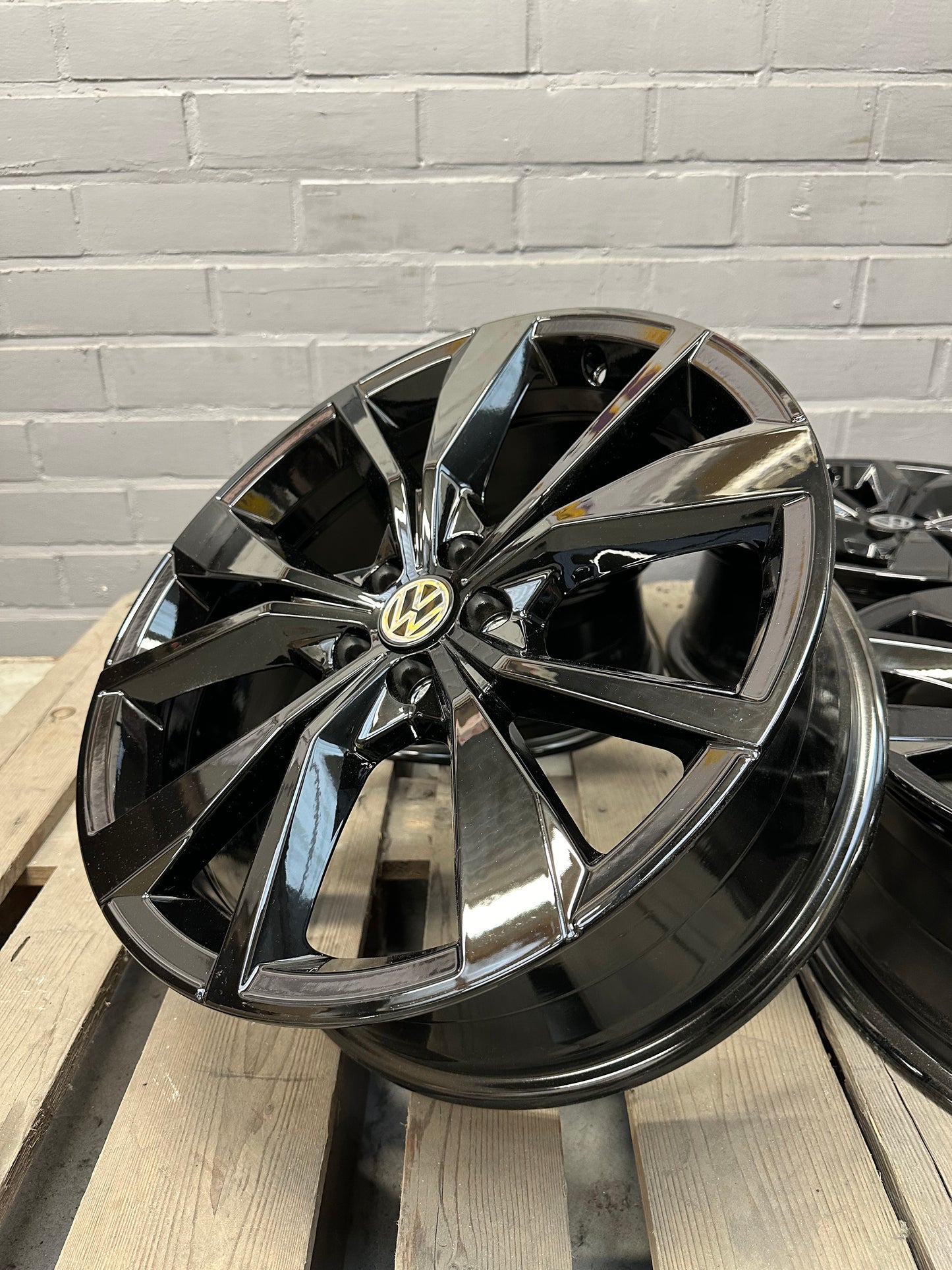 18” Vw Misano 5x100 wheels