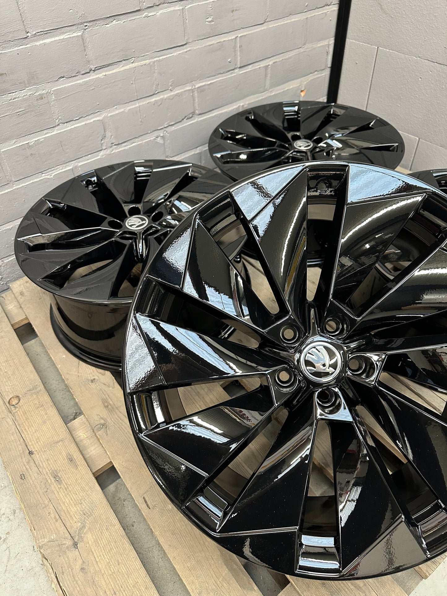 21” Skoda Enyaq Iv 5x112 Betria wheels