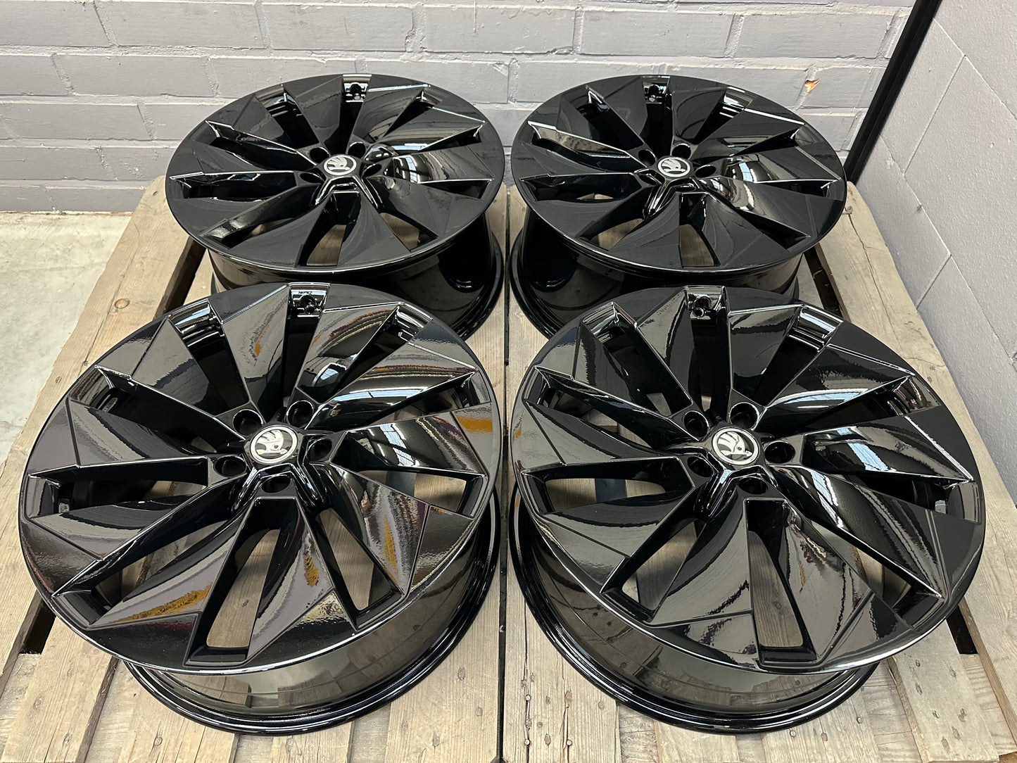 21” Skoda Enyaq Iv 5x112 Betria wheels