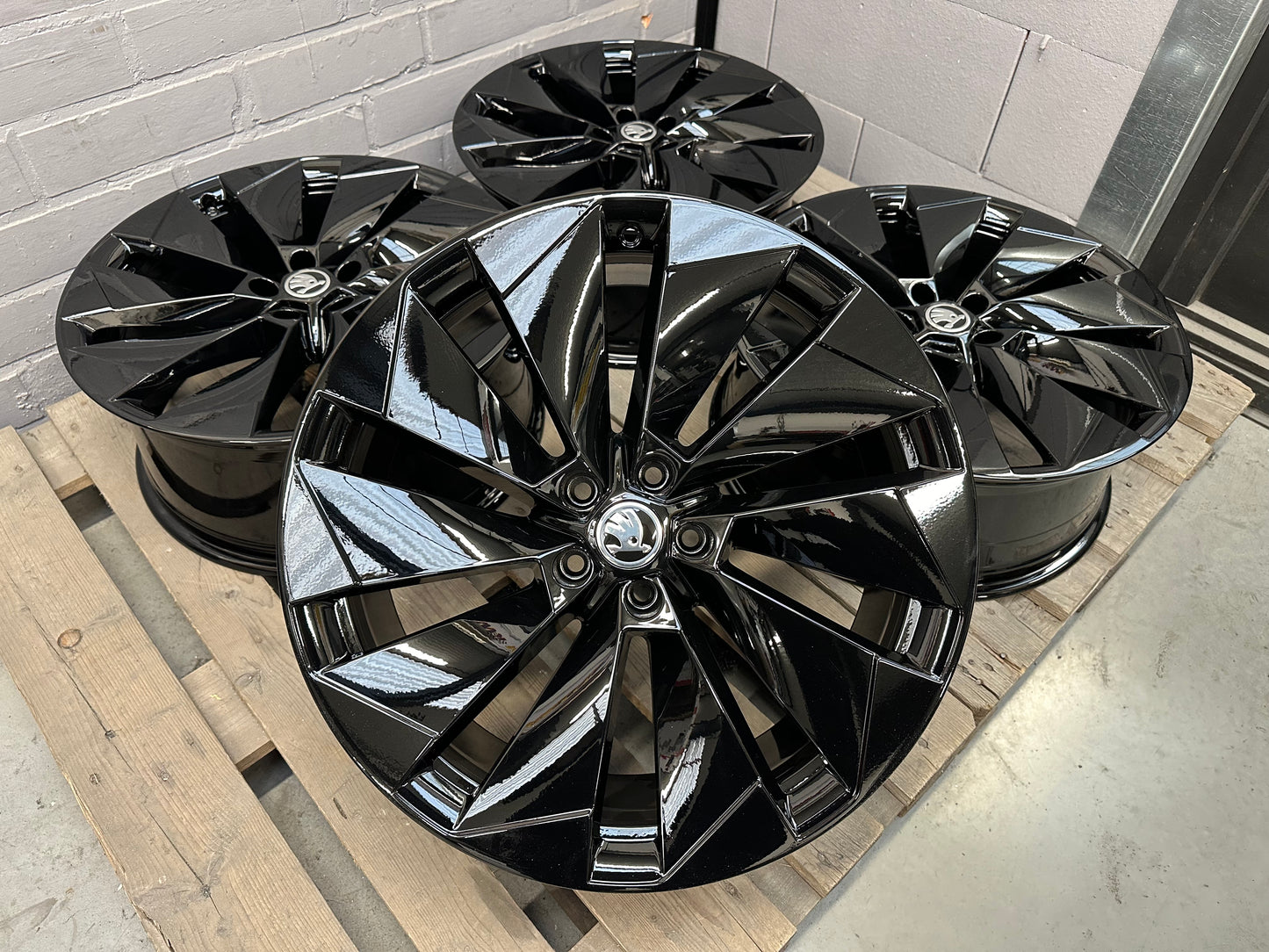 21” Skoda Enyaq Iv 5x112 Betria wheels