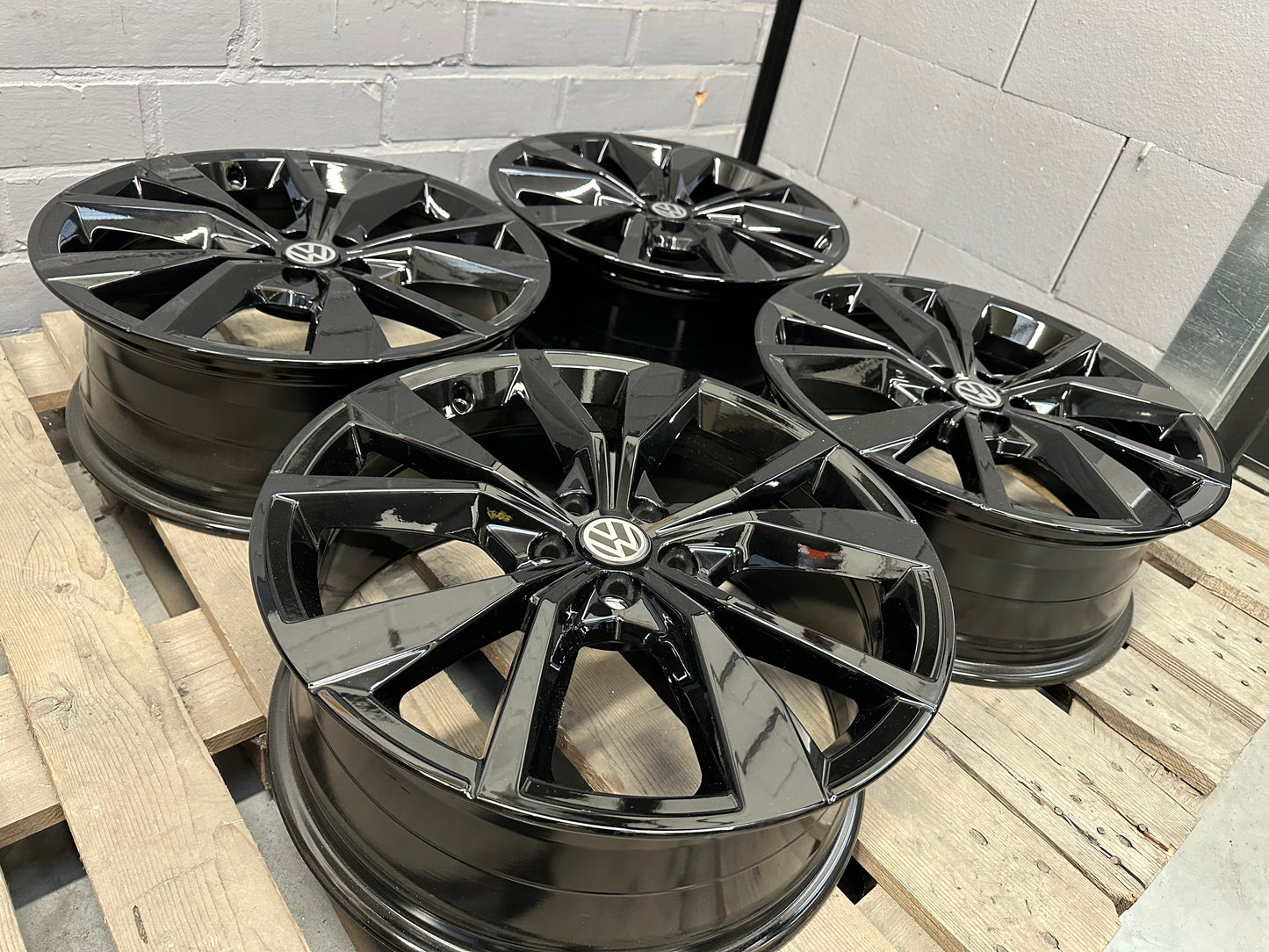 18” Vw Misano 5x100 wheels