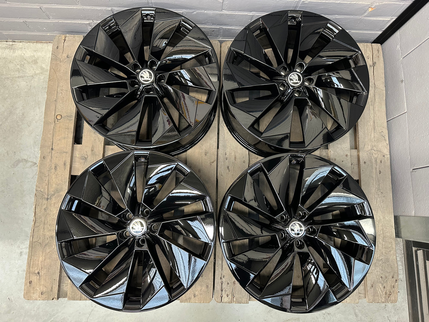 21” Skoda Enyaq Iv 5x112 Betria wheels