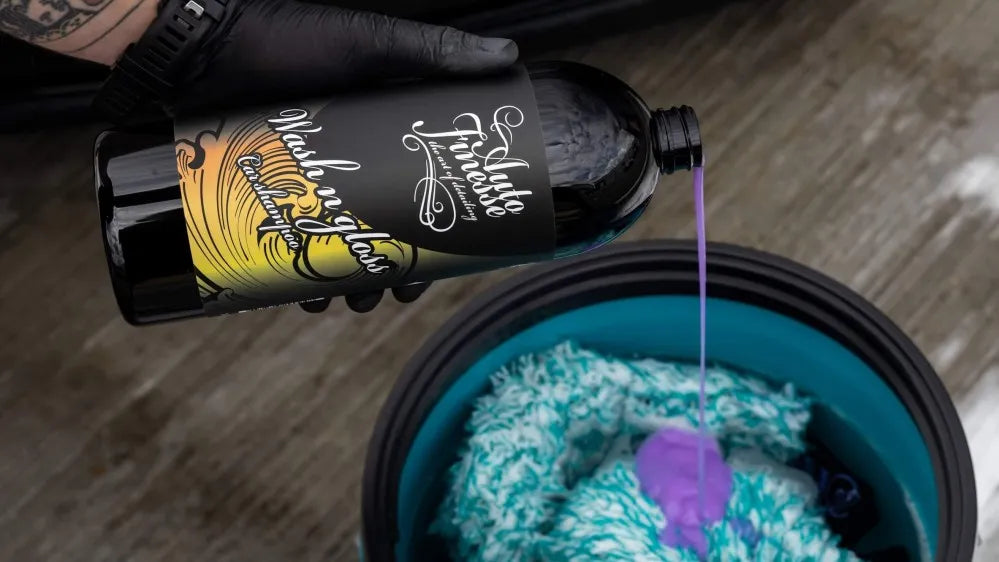 Wash 'n' Gloss - Car Shampoo - 1 liter