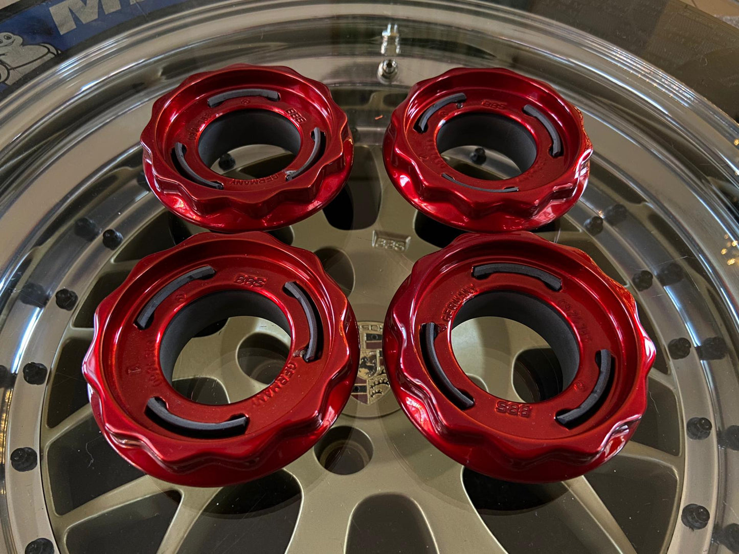 BBS RC / RS2 Hex nut centercaps ( Candy Red )