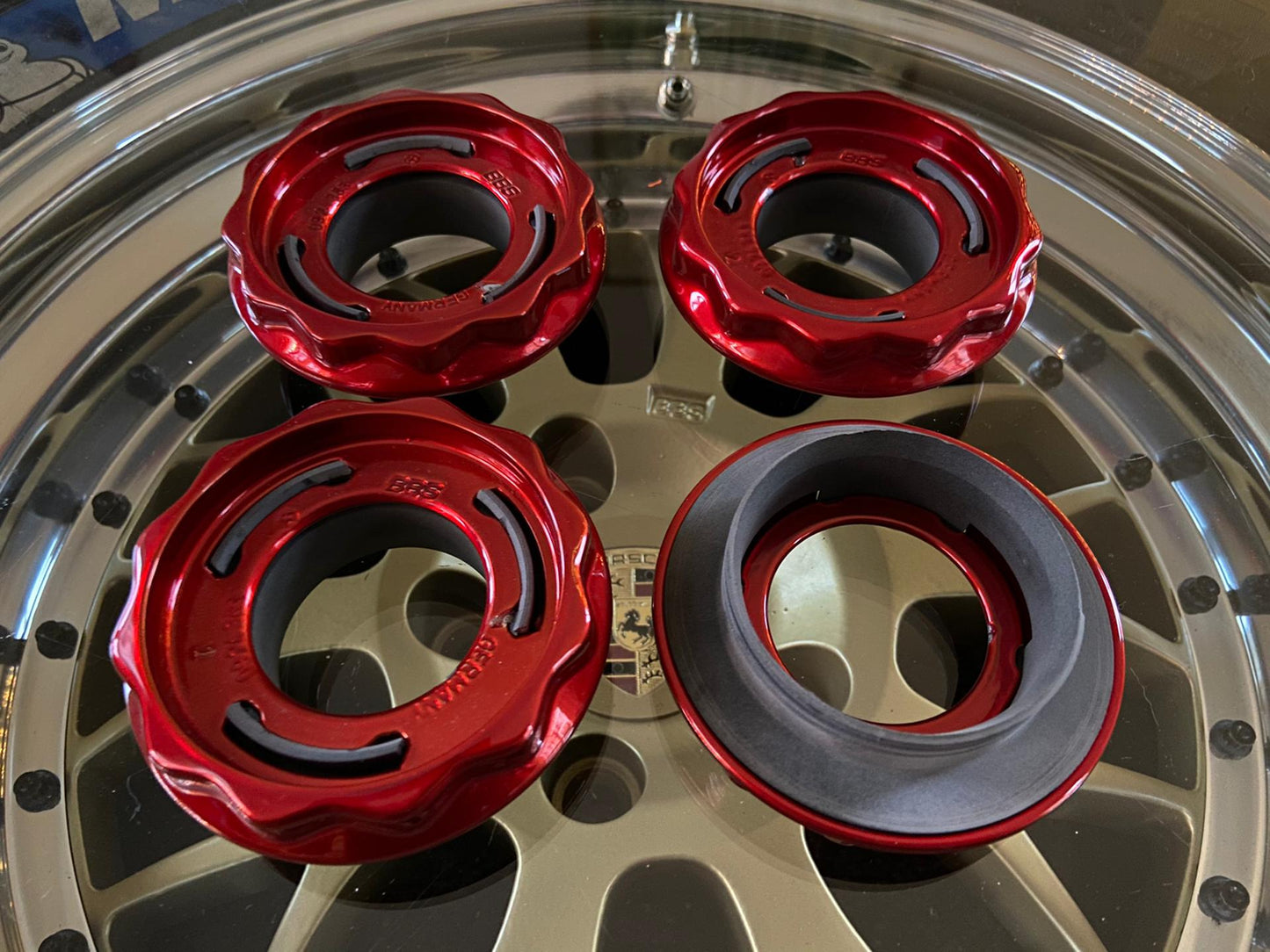 BBS RC / RS2 Hex nut centercaps ( Candy Red )