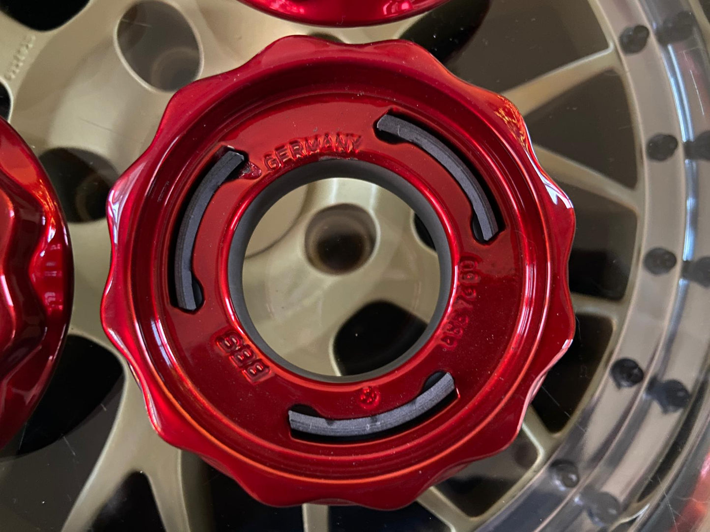 BBS RC / RS2 Hex nut centercaps ( Candy Red )