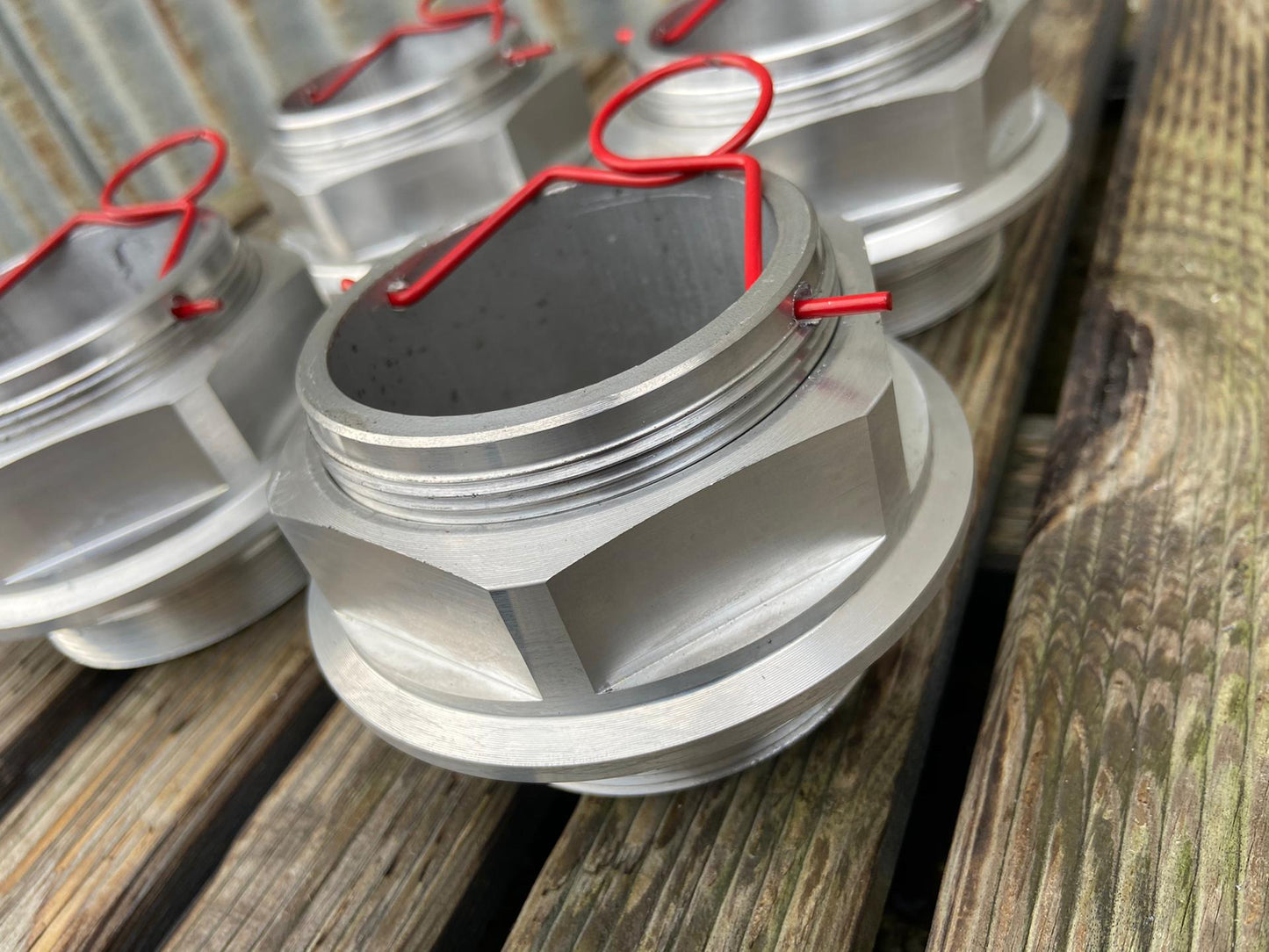 Centerlock look hex nuts for Rotiform