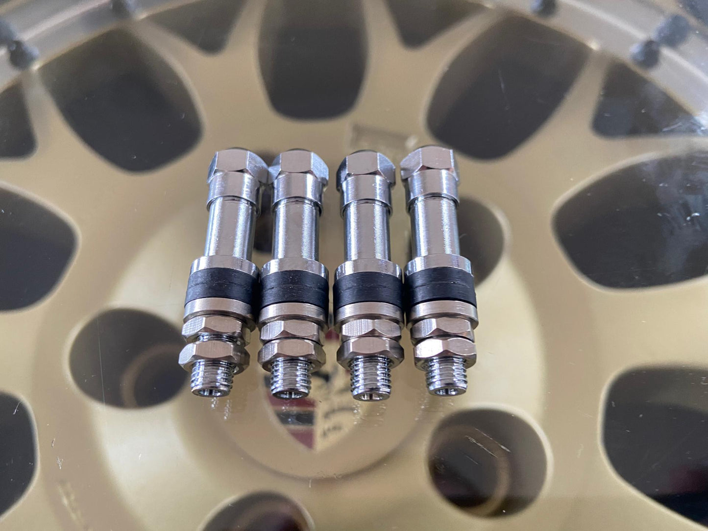 6mm Wheel Rim valve / Ventiel