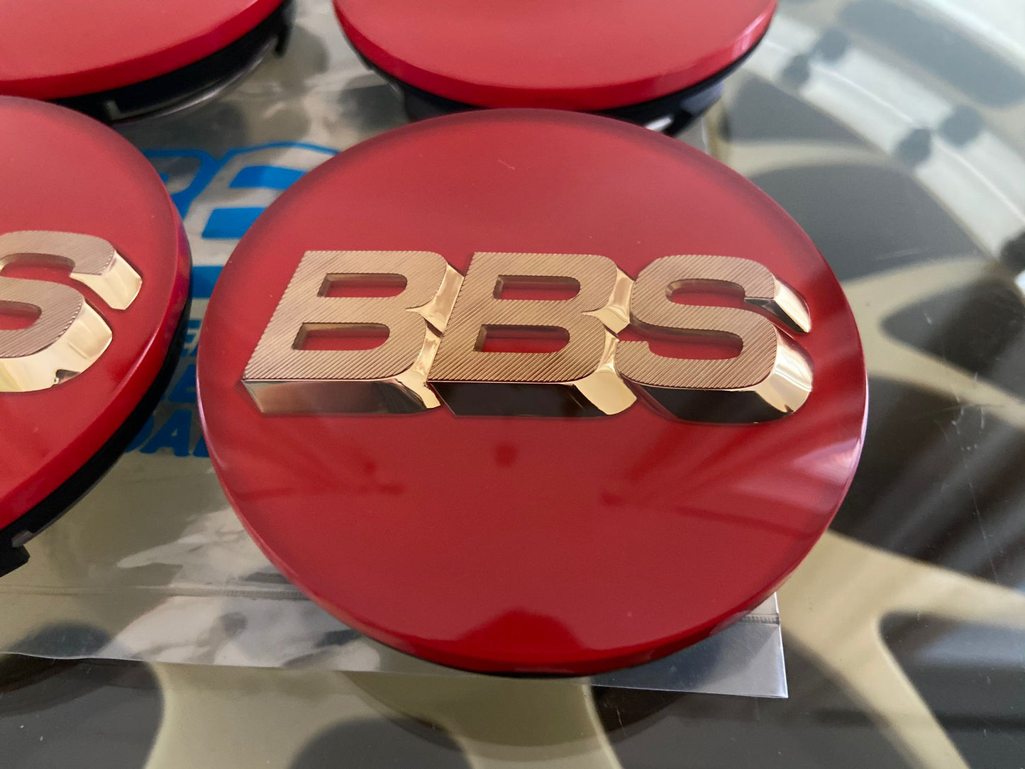BBS 70.6mm Clickring Red / Gold Centercaps Badges Logos
