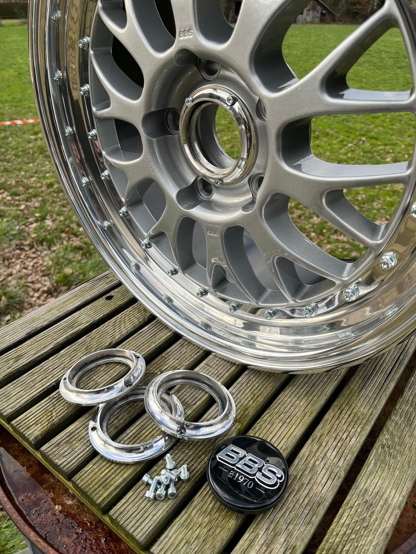 BBS e88 Rennsport center cap adapter logo