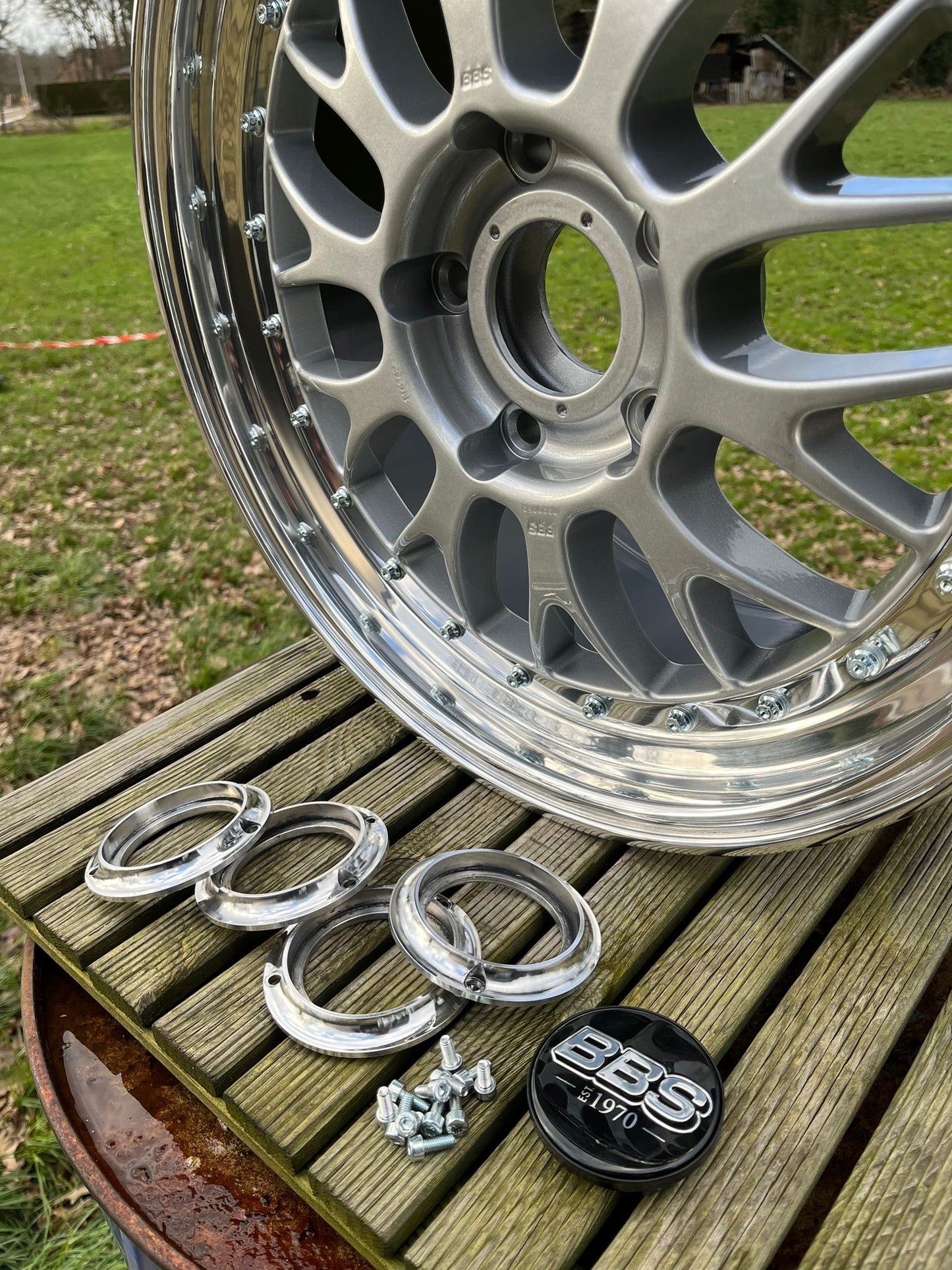 BBS e88 Rennsport center cap adapter logo