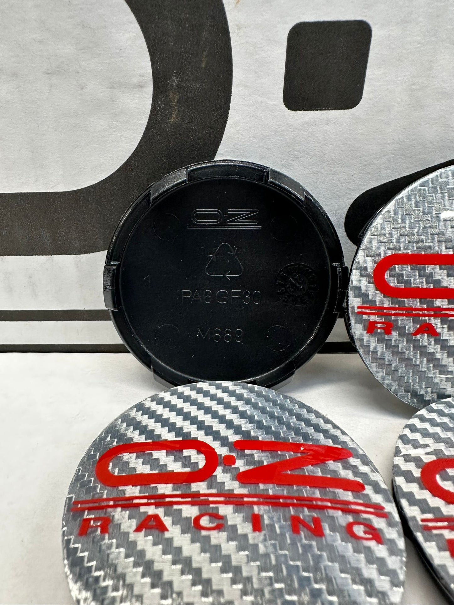 Oz Racing 55mm centercaps ( M689 ex M582 ) Silver