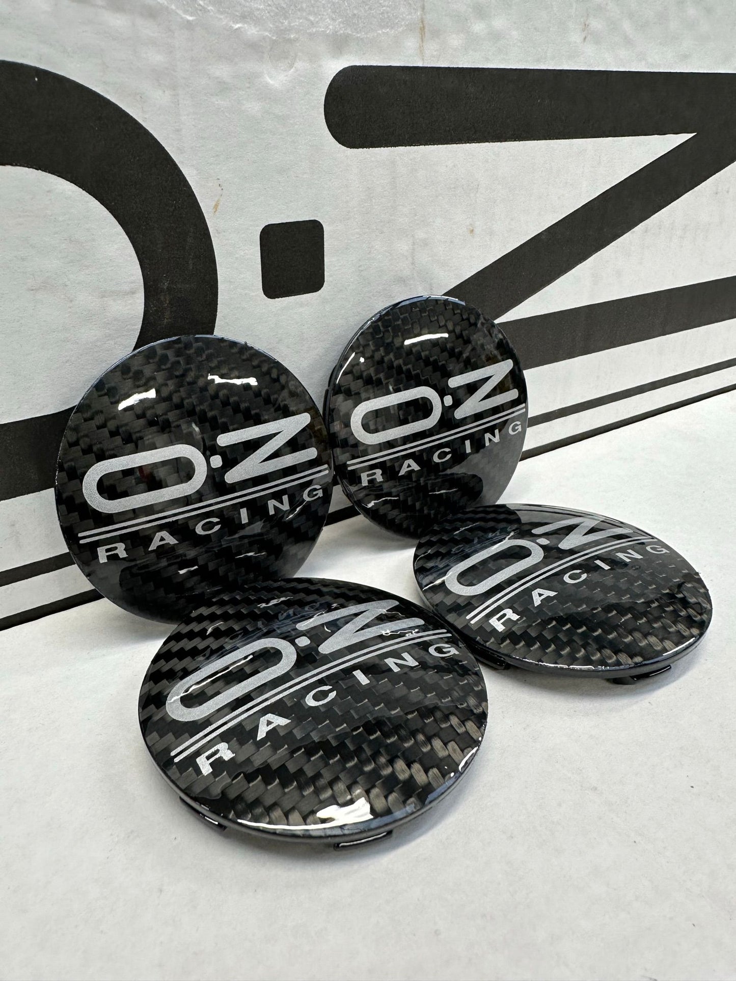 Oz Racing 62mm centercaps ( M690 ex M595 ) Black