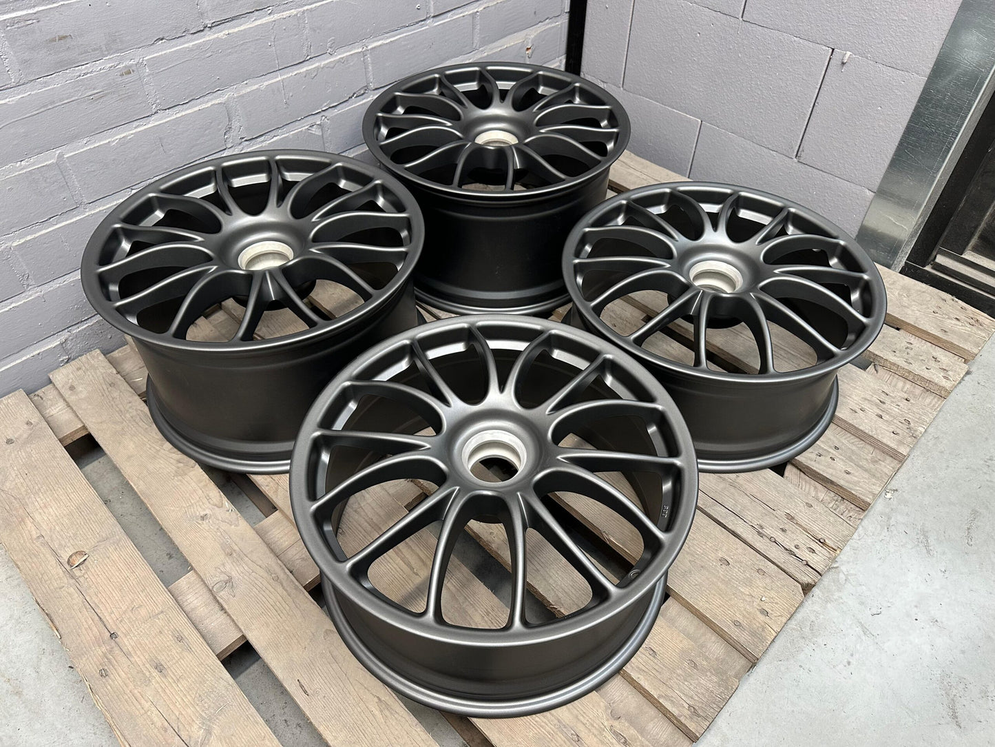 19″ Ferrari F430 Challenge wheels (BBS Motorsport)