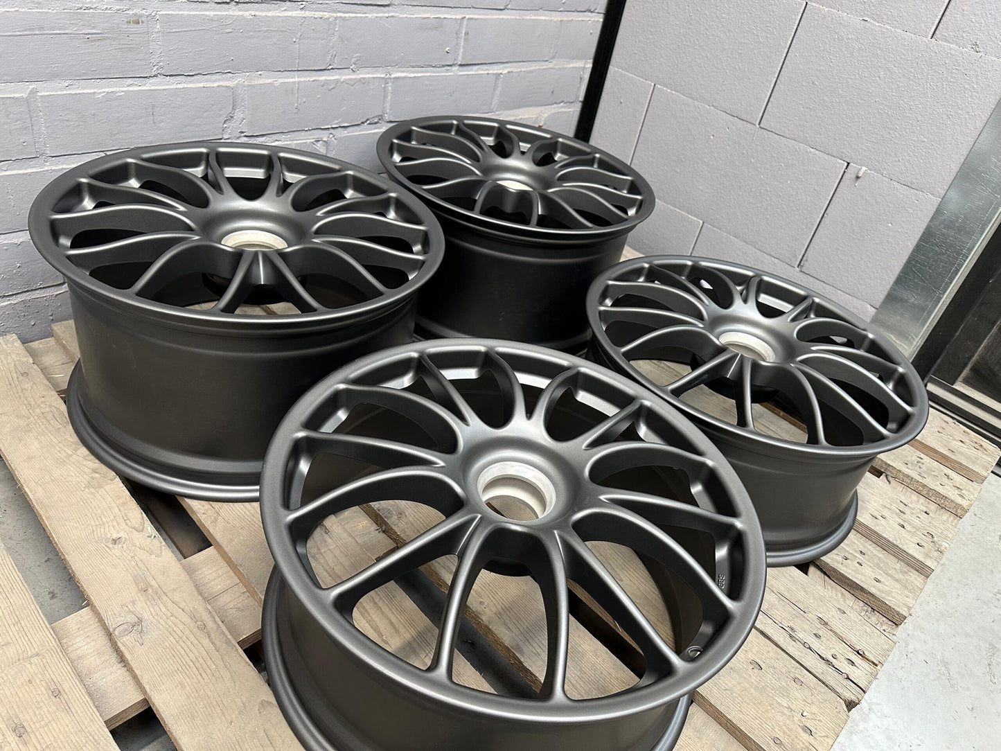 19″ Ferrari F430 Challenge wheels (BBS Motorsport)