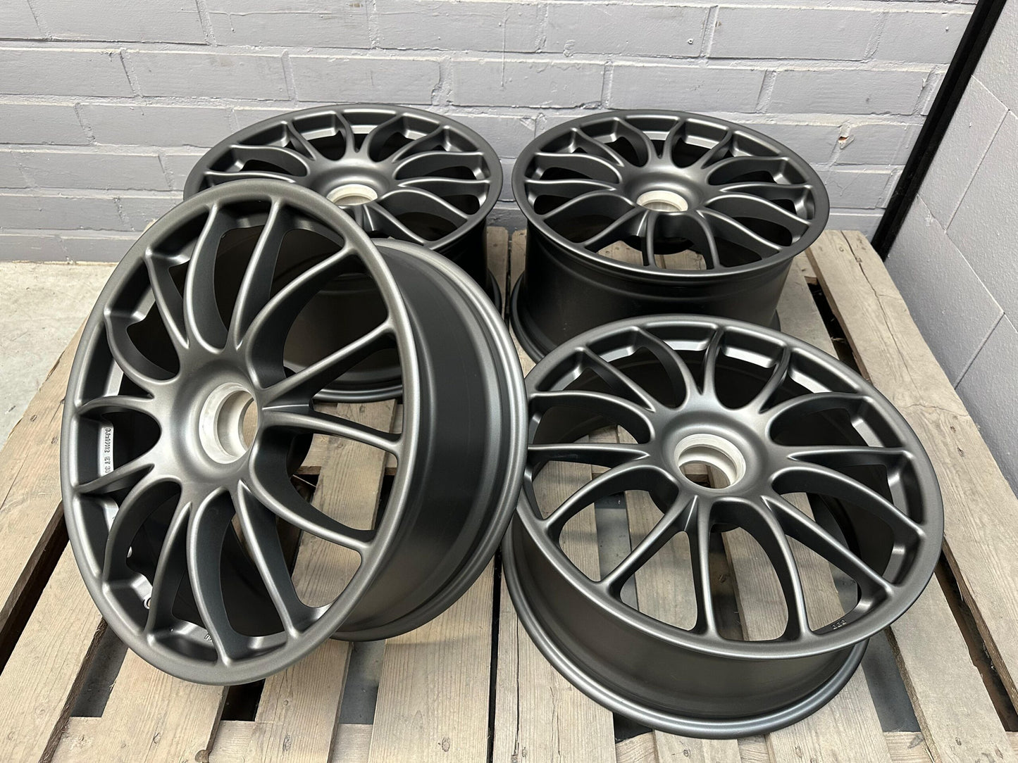 19″ Ferrari F430 Challenge wheels (BBS Motorsport)