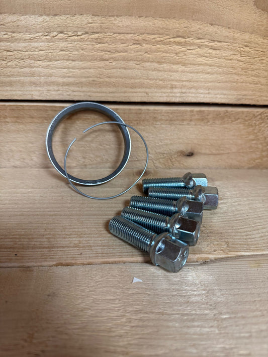 OZ Wheel mounting kit (chrome or black)