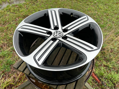 19” Vw Cadiz 5x112 wheels ( Golf 7R )
