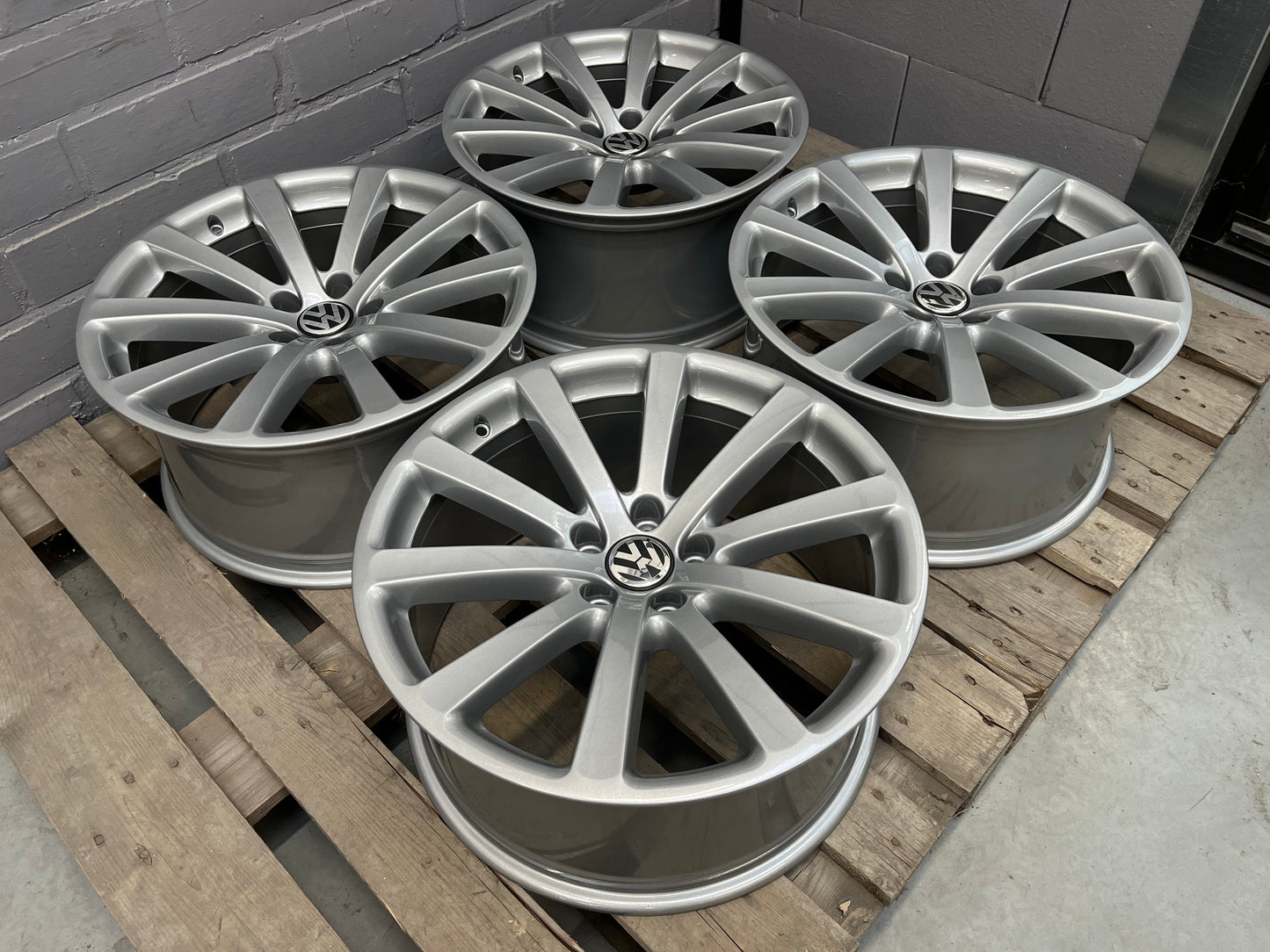19” Original Vw Omanyt 5x112 Wheels ( Tiguan R36 R32 )
