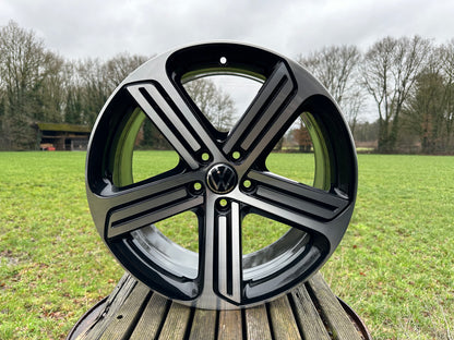 19” Vw Cadiz 5x112 wheels ( Golf 7R )