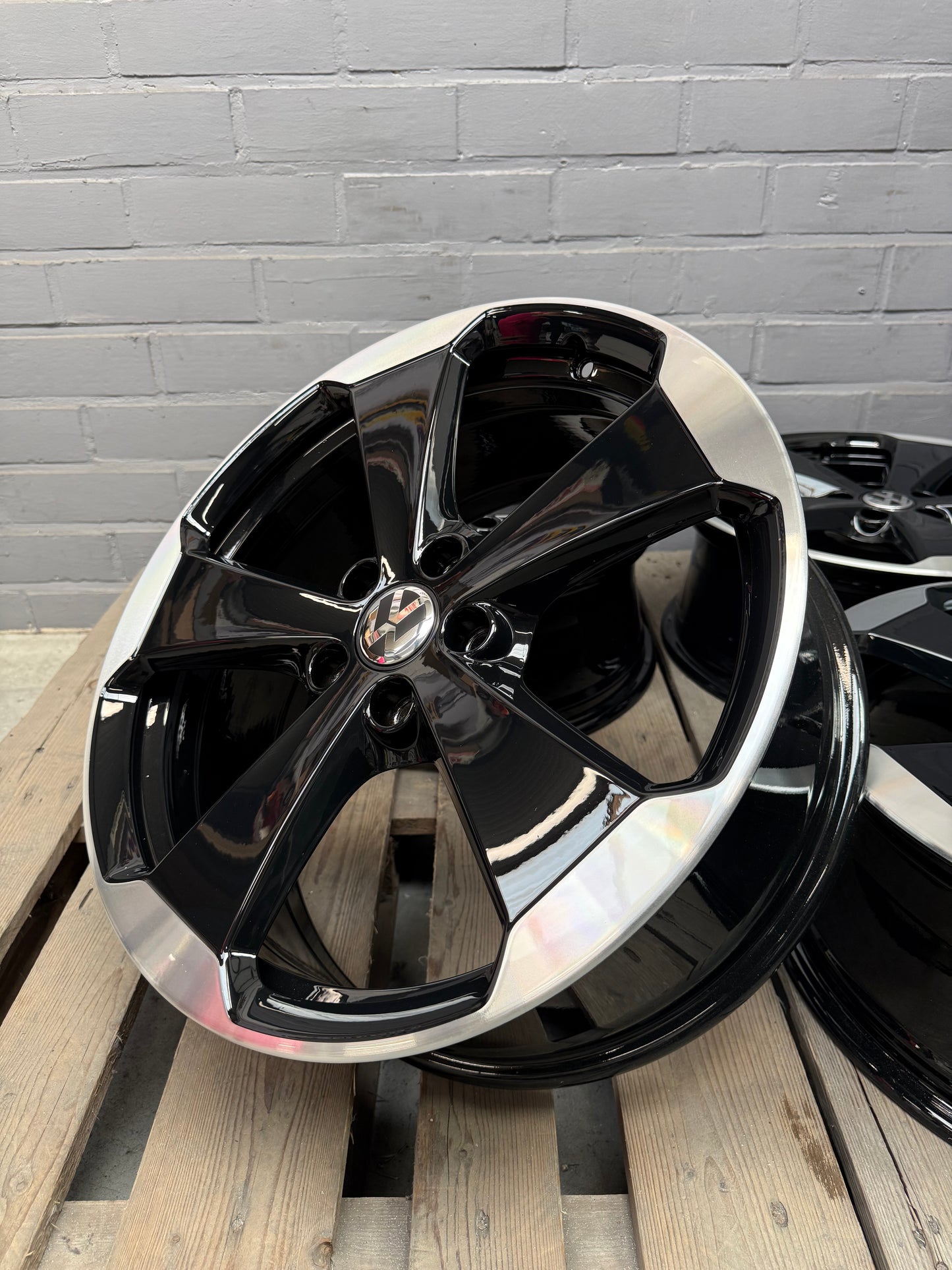 19” Vw Glendale 5x112 wheels ( Golf 6 GTI Edition 35 )