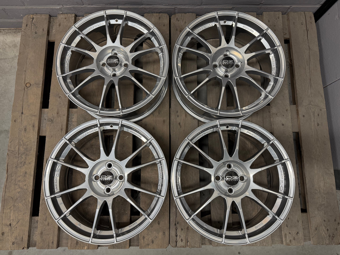 18” Oz Ultraleggera 4x100 wheels