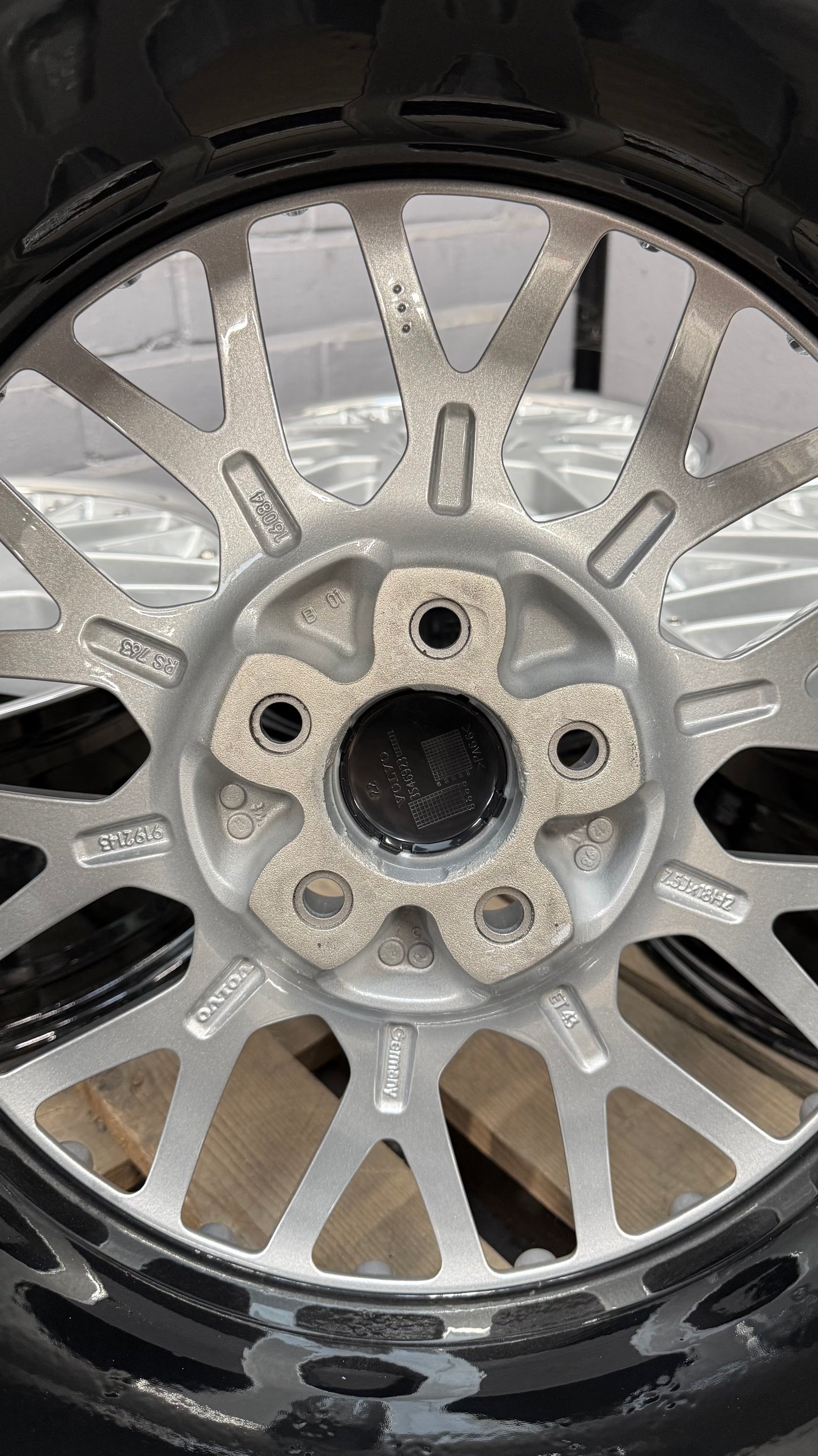 18” Volvo Triton 5x108 wheels