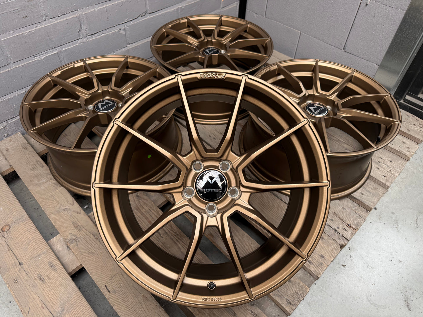 19” Motec Ultralight MCR2 5x112 wheels