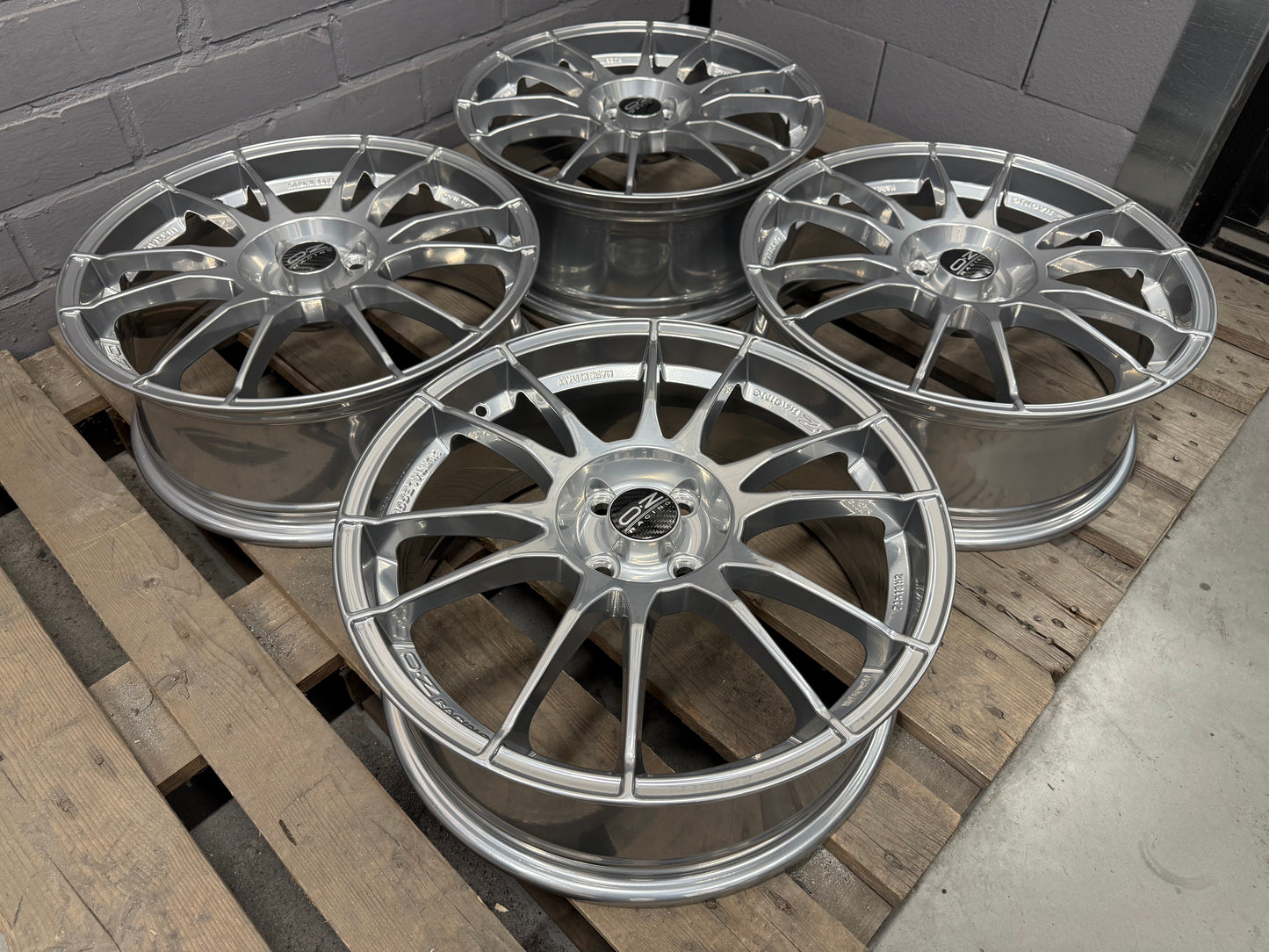 18” Oz Ultraleggera 4x100 wheels