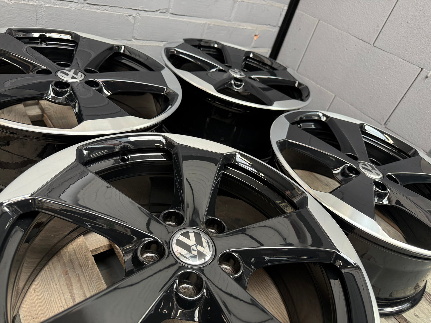 19” Vw Glendale 5x112 wheels ( Golf 6 GTI Edition 35 )