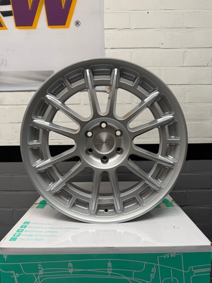 20” Rotiform OZR-T 6x120 wheels ( New Vw Transporter & Ford Transit )