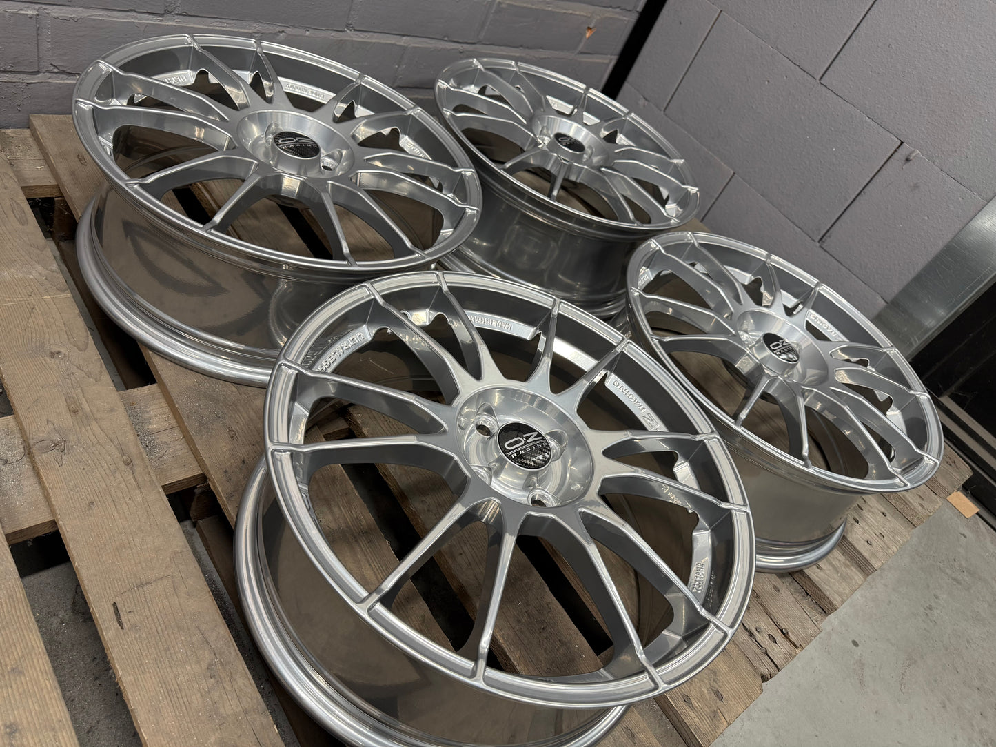 18” Oz Ultraleggera 4x100 wheels