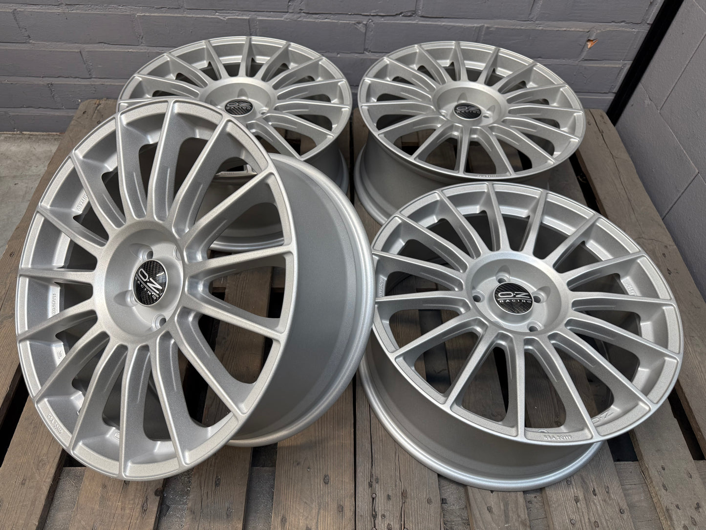 19” Oz Racing Superturismo LM 5x112 wheels