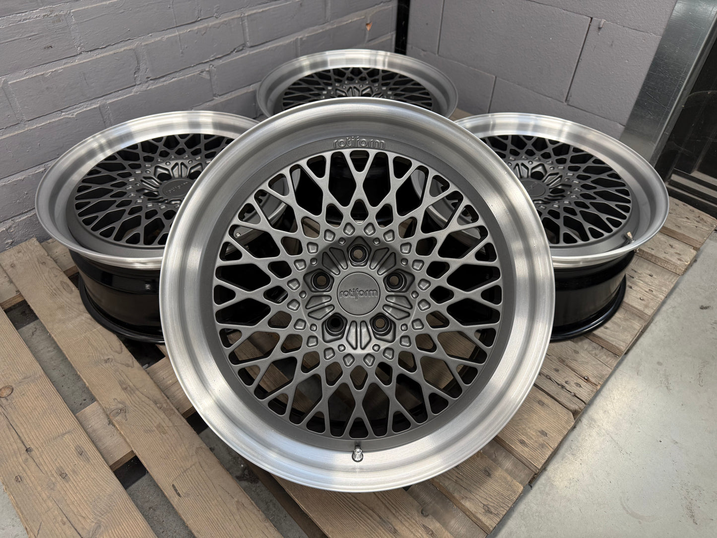 19” Rotiform LHR Forged 5x112 wheels