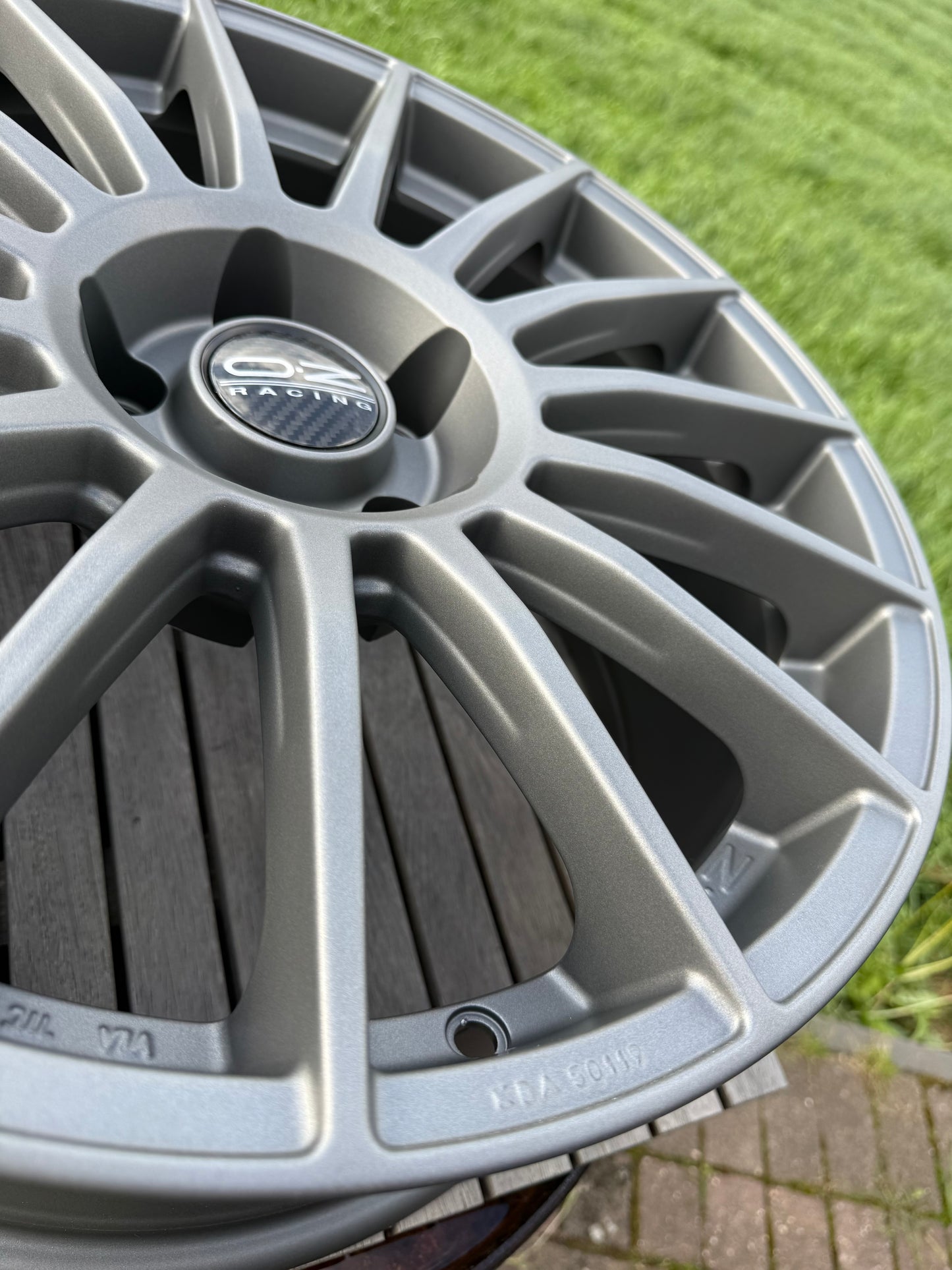 19” Oz Superturismo LM 5x120 wheels