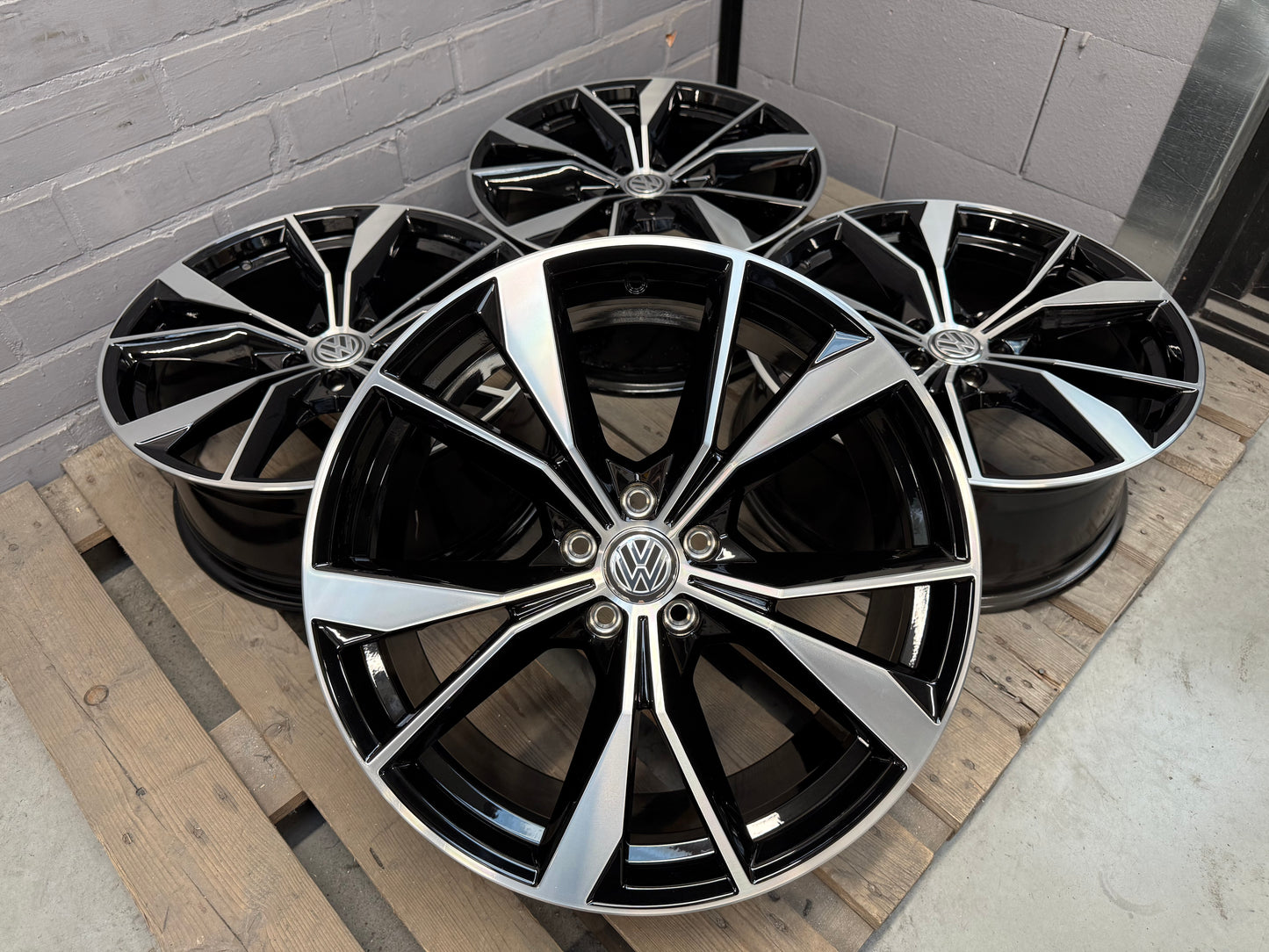 20” New Original Vw Tiguan 5x112 Misano wheels