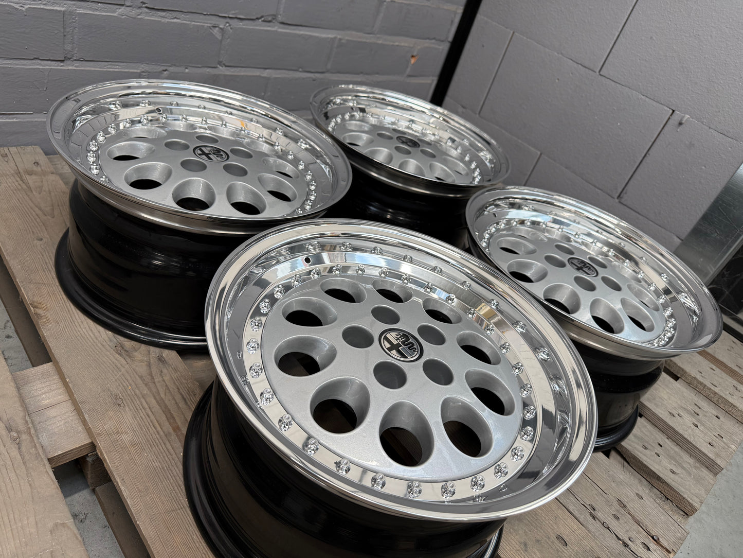 15” Oz Racing Monza 5x98 wheels ( Alfa Romeo )