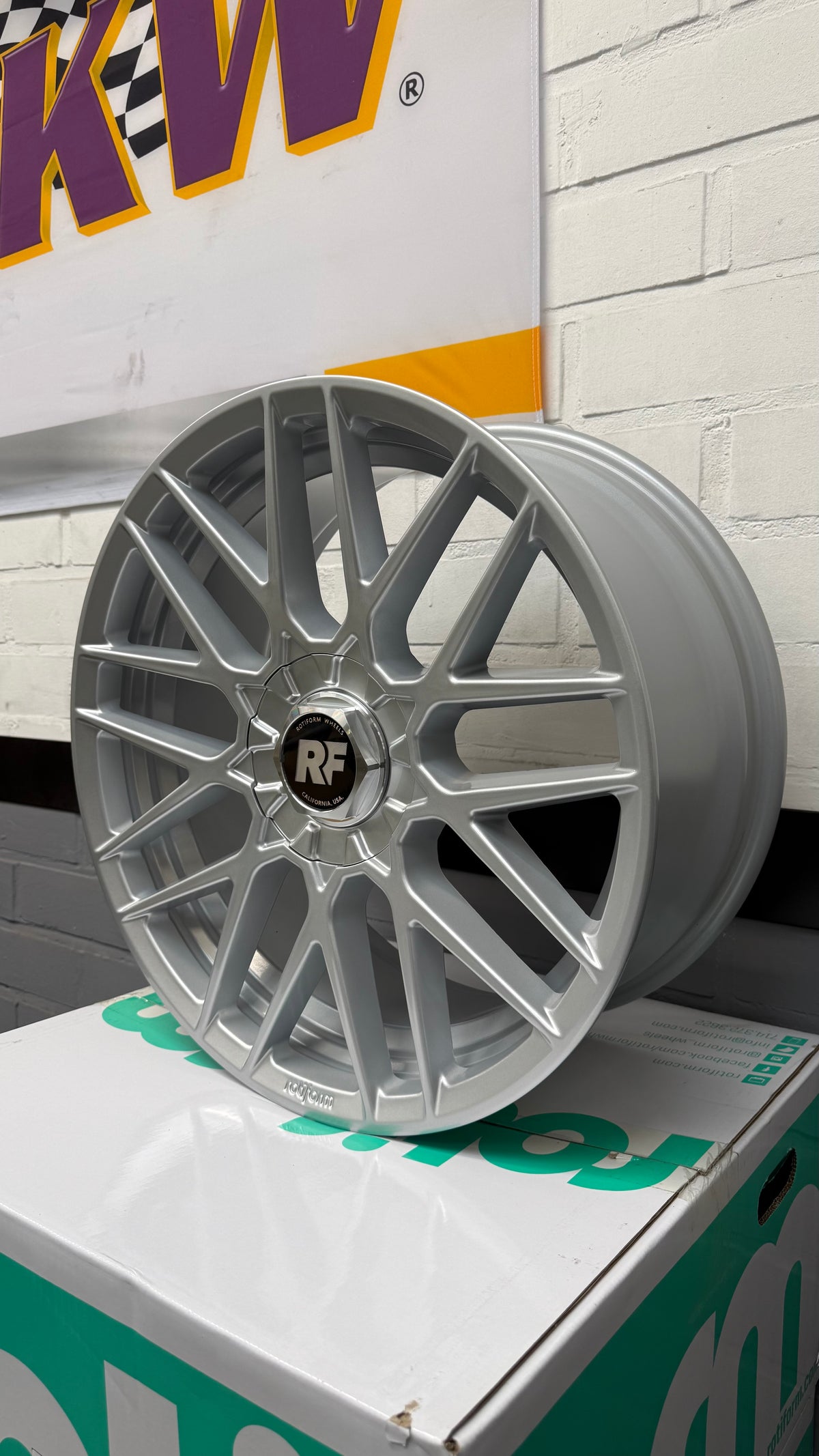 19” Rotiform RSE 5x108 wheels