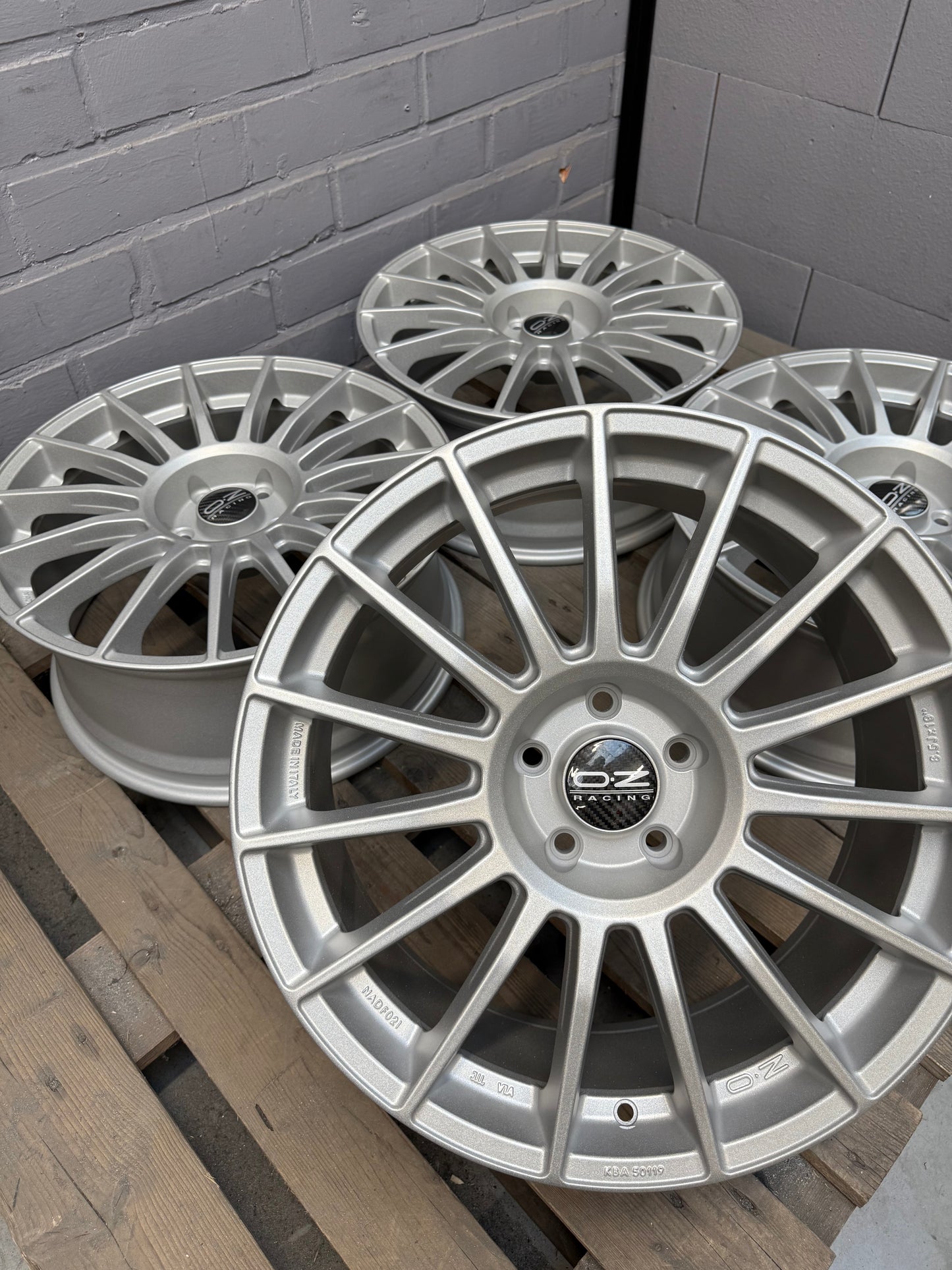 19” Oz Racing Superturismo LM 5x112 wheels