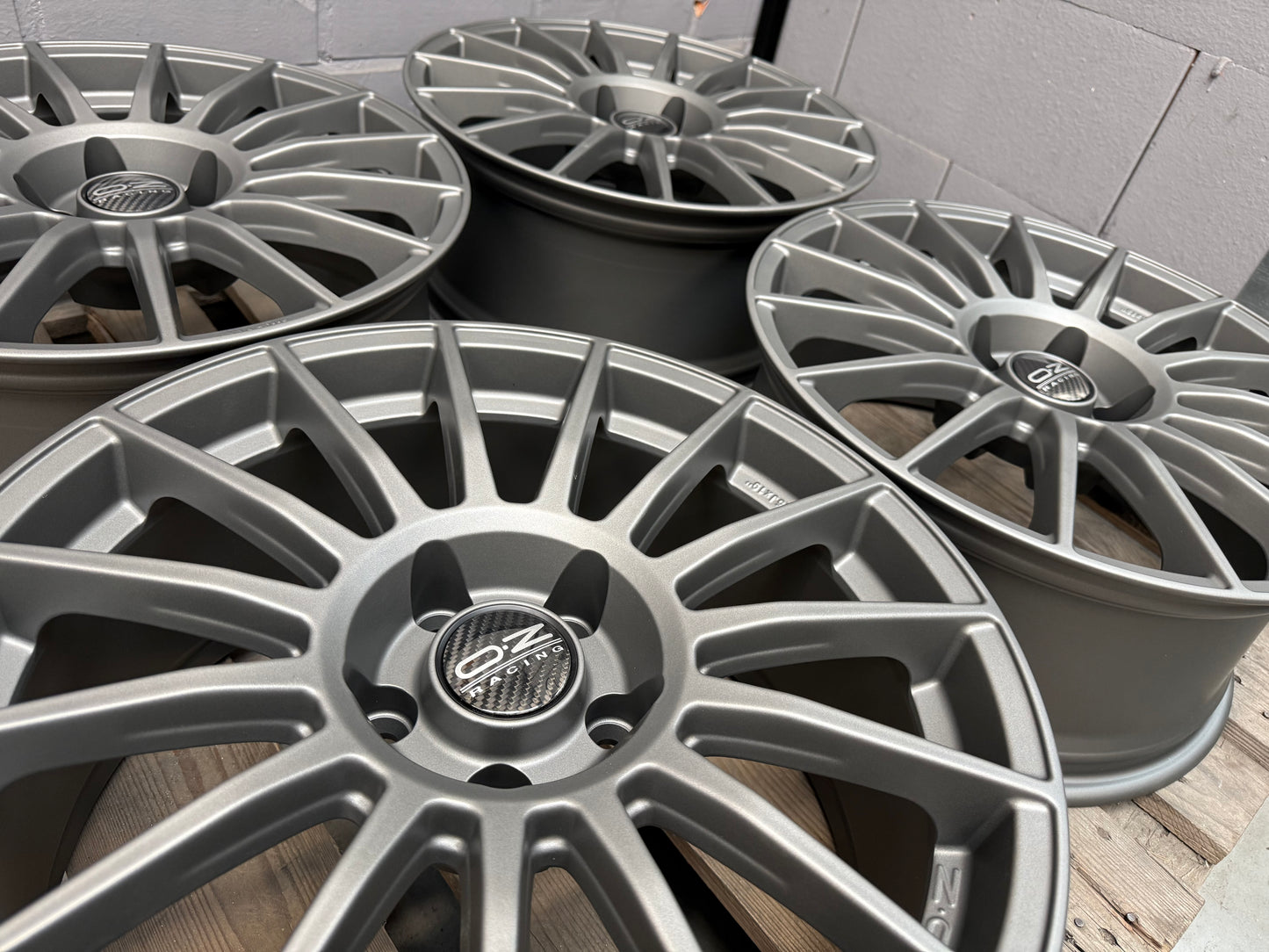 19” Oz Superturismo LM 5x120 wheels